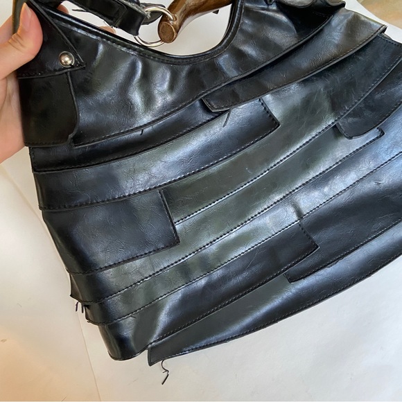 Vintage Gucci leather layered purse with wooden handle - Picture 5 of 12